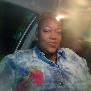 Meet your Posher, Angelique